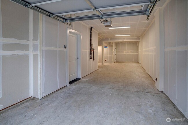 Building Photo - 17347 90th Dr NE