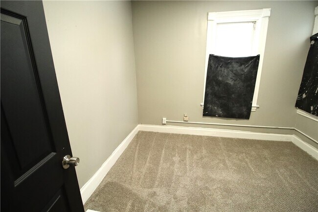 Building Photo - 101 Superior St