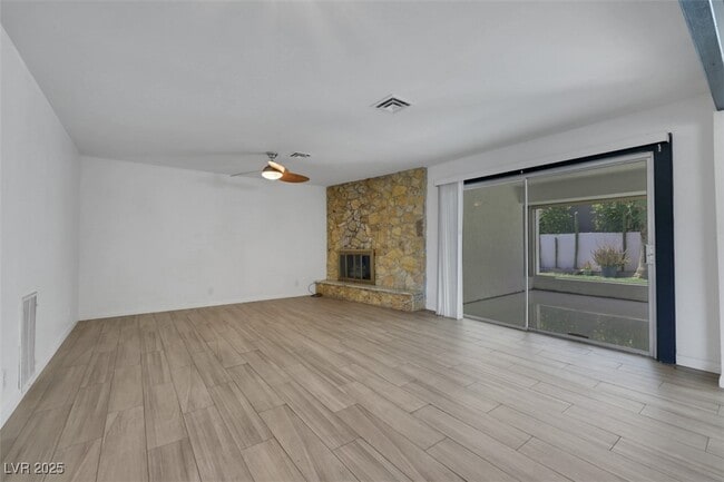 Building Photo - 1716 S 17th St