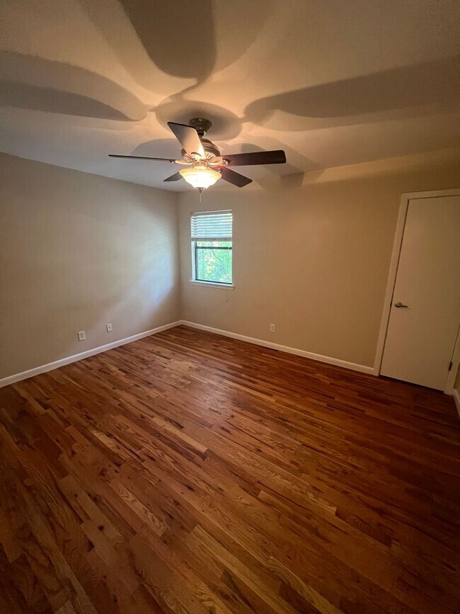 Building Photo - Great home in the heart of South Austin!