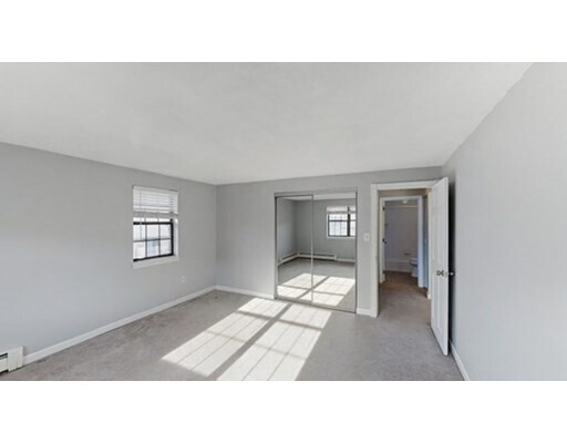 Building Photo - 18 Kenmar Dr