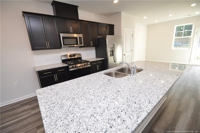 Building Photo - 1009 Shoreside Dr