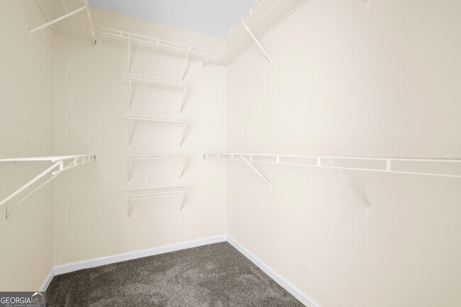 Building Photo - 2705 Waymar Dr SW