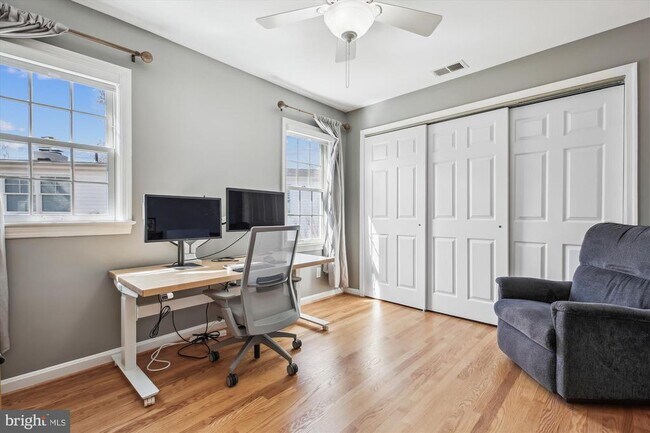 Building Photo - 5213 Rayland Dr