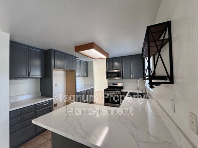 Building Photo - 29813 Park City Ave