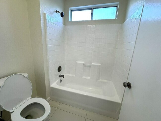 Building Photo - Beautiful House in the heart of Temecula - Close to Everywhere