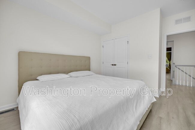 Building Photo - 8105 Greenbelt Station Pkwy