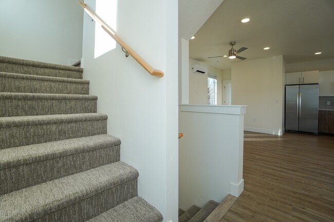 Building Photo - 4613 Iota St