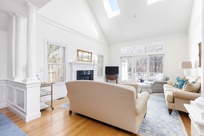 Building Photo - 239 Washington St