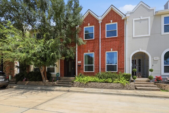 Building Photo - 9419 Stonehouse Ln