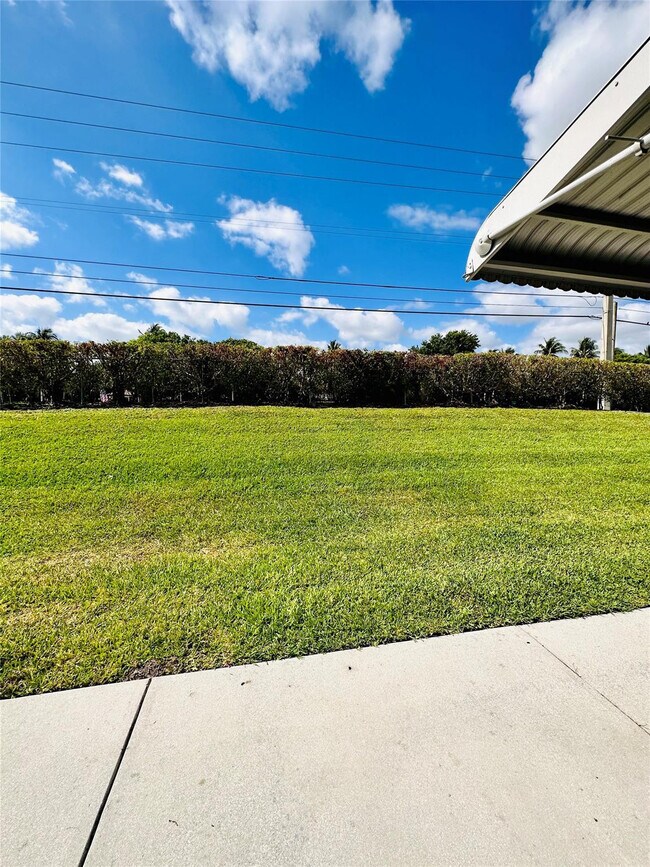 Building Photo - 14676 Canalview Dr