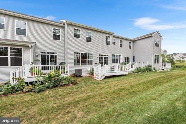 Building Photo - 342 Ridgewood Dr