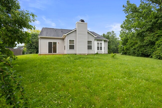 Building Photo - 3415 Waterloo Dr