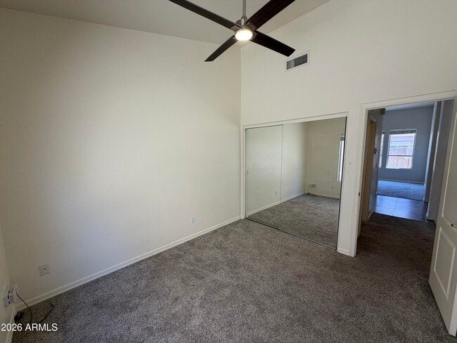 Building Photo - 15844 S 23rd Pl