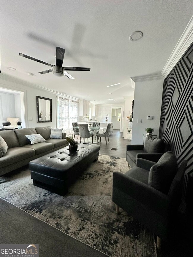 Building Photo - 1914 Montrose Dr