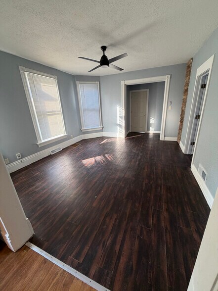 Building Photo - 1641 N Main St