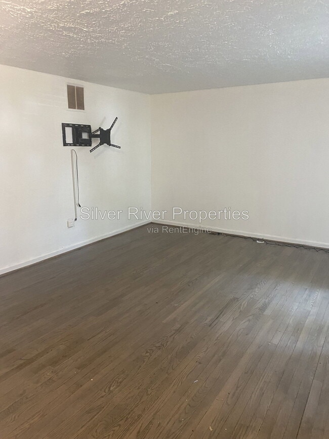 Building Photo - 9223 Redbridge Ct
