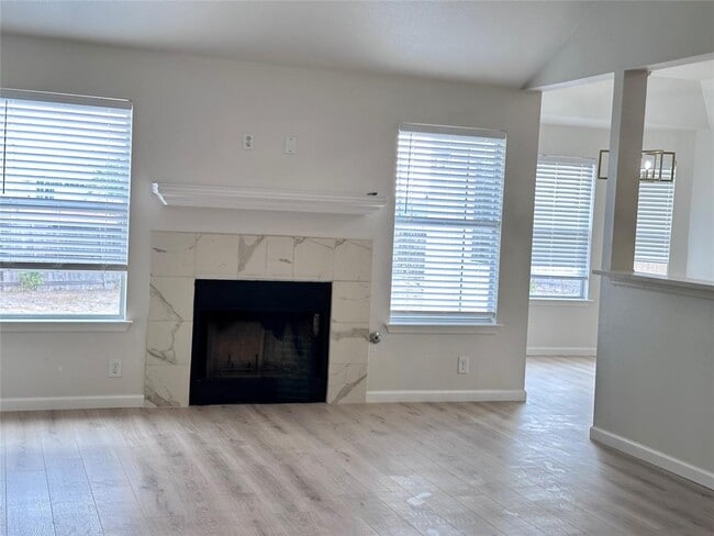 Building Photo - 360 Atlantis