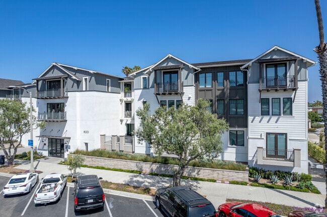 Building Photo - Carlyle Carlsbad Village