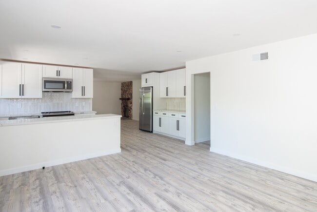 Building Photo - 3658 Lawnwood Ct