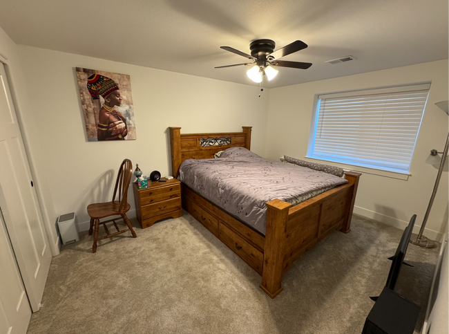 Building Photo - Gorgeous 4 Bed, 3.5 Bath Home | 3,100+ Sq ...