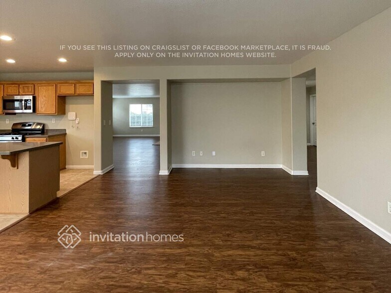 Building Photo - 3461 Presley Ave