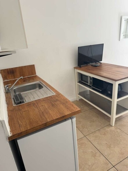 Building Photo - 444 SW 3rd St