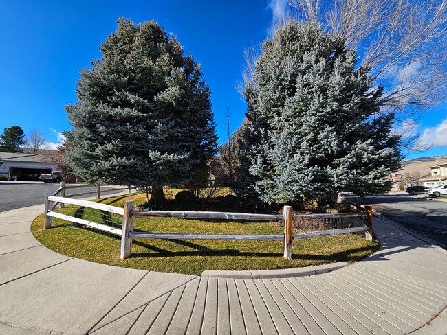 Building Photo - 3 car garage house w/RV parking near the Truckee River