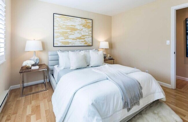 Building Photo - 580 Vista Ave