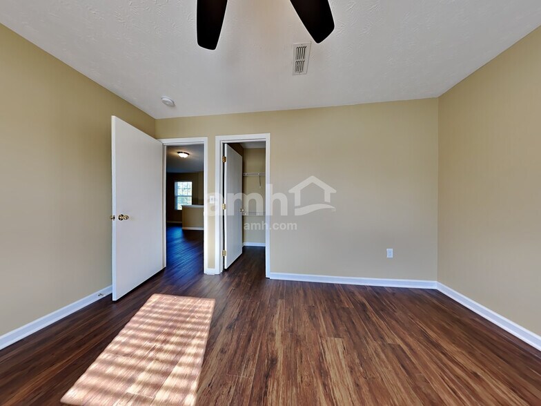Building Photo - 7730 Hillsdowne Cir