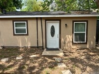 Building Photo - 333 E Woodlawn Ave