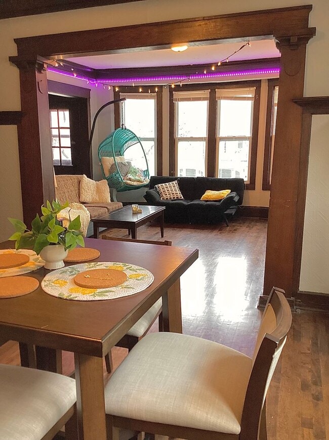 Building Photo - Murray Upper UWM