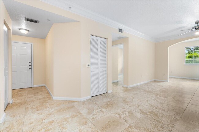 Building Photo - 9901 Baywinds Blvd