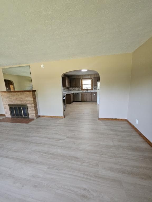 Building Photo - 212 Maevi Dr