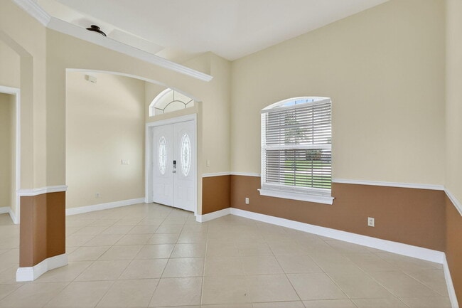 Building Photo - 379 NW La Playa St