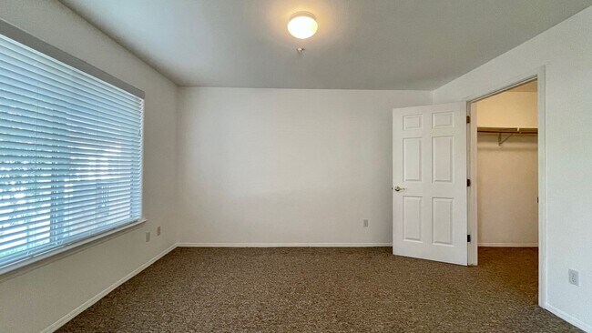 Building Photo - One Bedroom Apartment Near Downtown SLO
