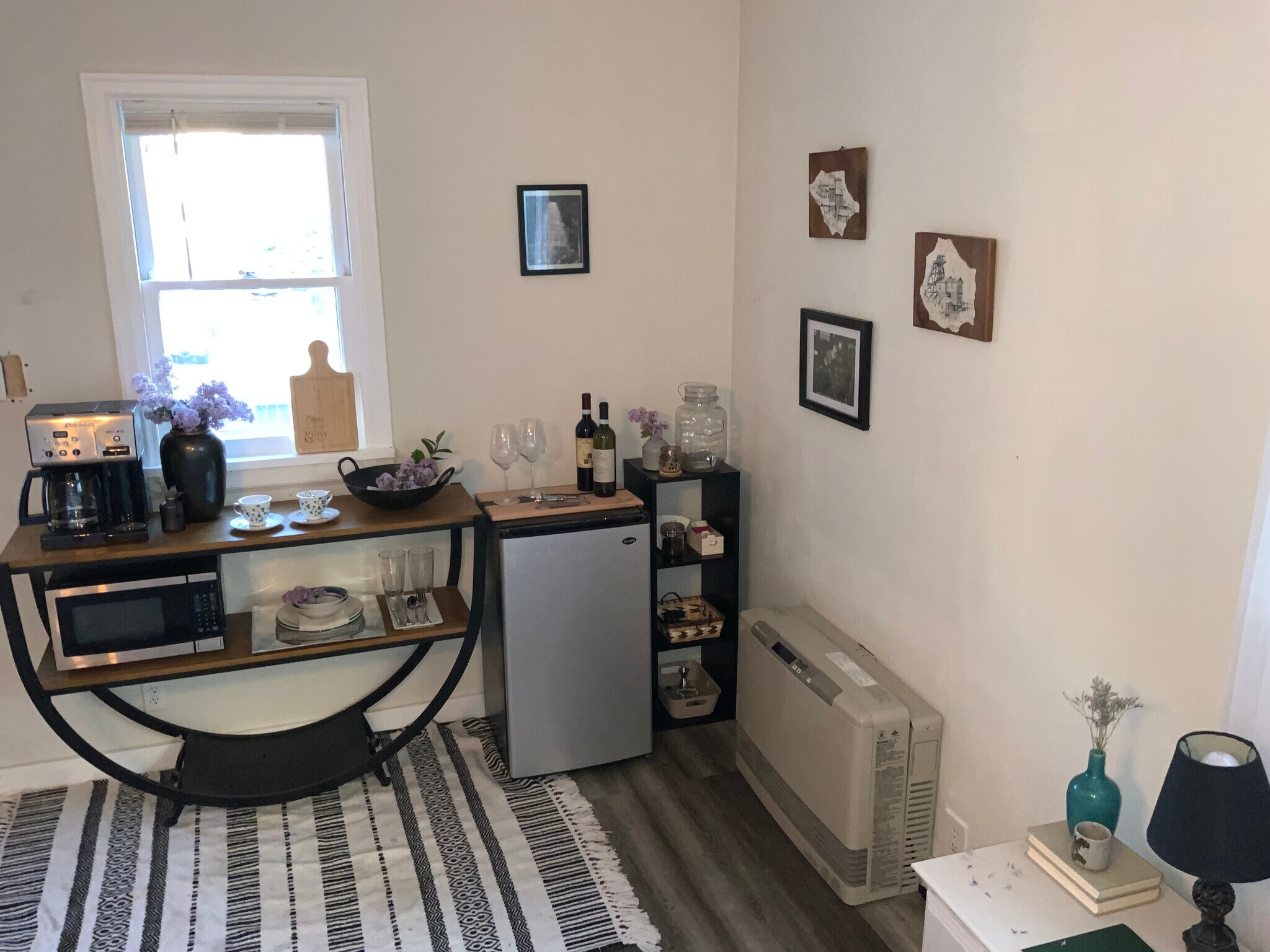 Building Photo - 218 S Jackson St