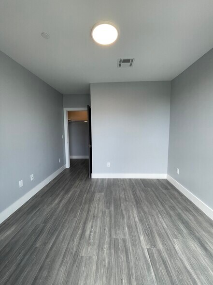Building Photo - 367 Western Ave