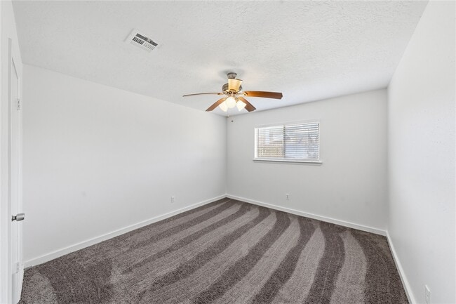 Building Photo - 2303 Keyhole Ln