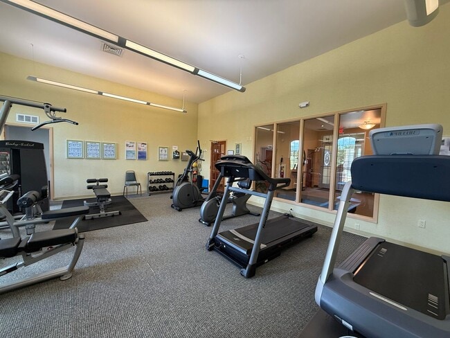 Building Photo - Two-Bedroom Condo in the Summit at Shiloh!