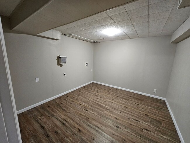 Building Photo - 4149 Clarendon St