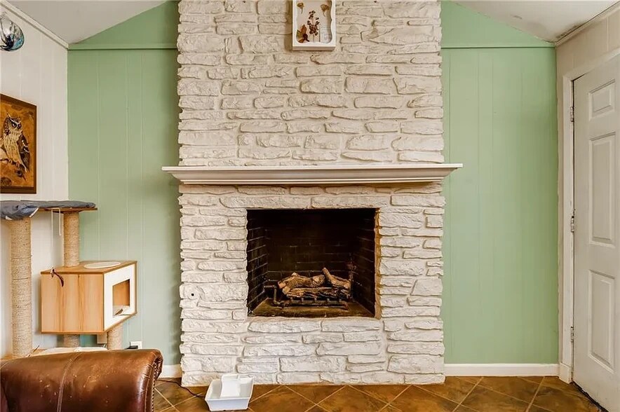 Decorative Fireplace - 8007 Brockman St