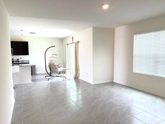 Building Photo - 8234 Dolphin Blf Blvd