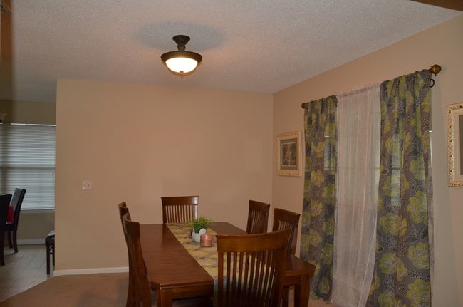 Building Photo - 305 Camden Ct