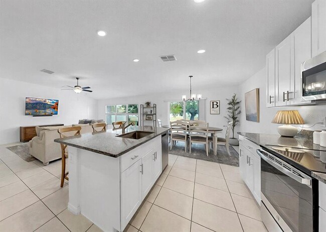 Building Photo - 13256 Great Plns Dr