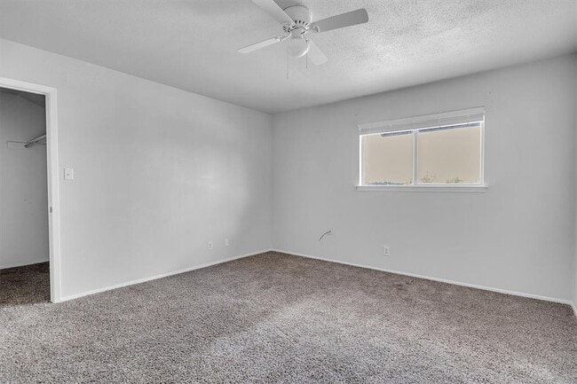 Building Photo - 2414 B Patrick Henry St