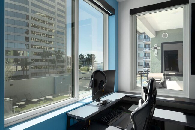 Building Photo - 3131 N Central Ave