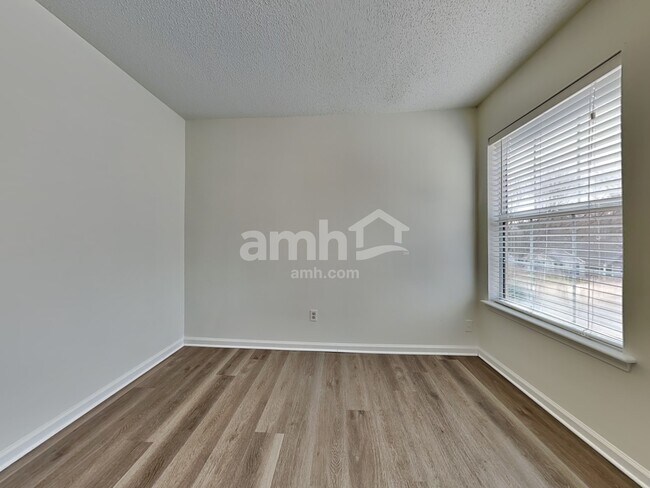 Building Photo - 8527 Ochre Dr