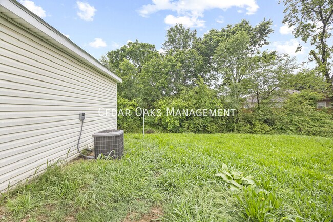 Building Photo - 1308 S C Ct