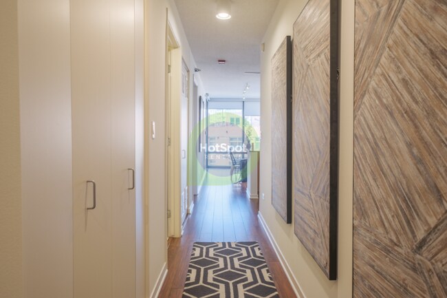 Building Photo - 507 N Kingsbury St